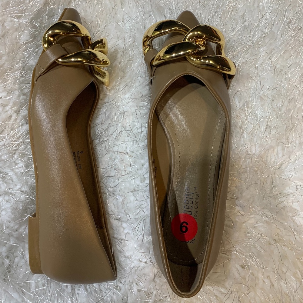 Women flats